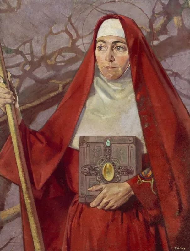 Una monja con capa roja y velo blanco, con un tenue halo, sostiene un báculo de abadesa en una mano y la cubierta enjoyada de un libro contra el pecho, con ramas desnudas de roble detrás de ella