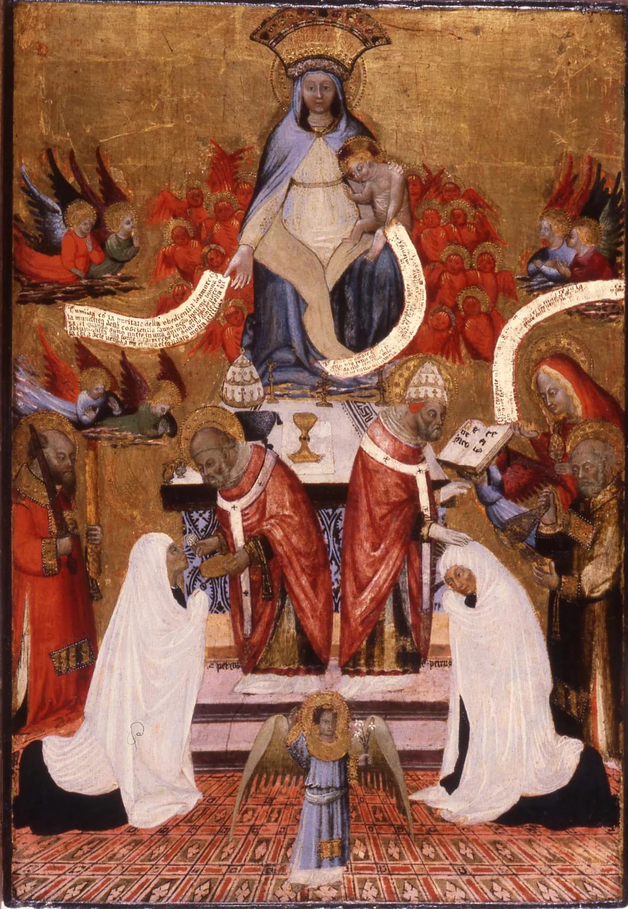 Un panel sobre fondo dorado con la visión de Santa Francisca Romana: dos oblatas con hábito blanco se arrodillan ante obispos con capa pluvial roja, bajo la Virgen con el Niño entronizados entre serafines de alas rojas, y un ángel de pie al pie de las gradas